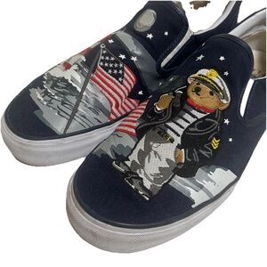 Thompson Navy Blue Kids Sneakers with Bear and Flag Design
